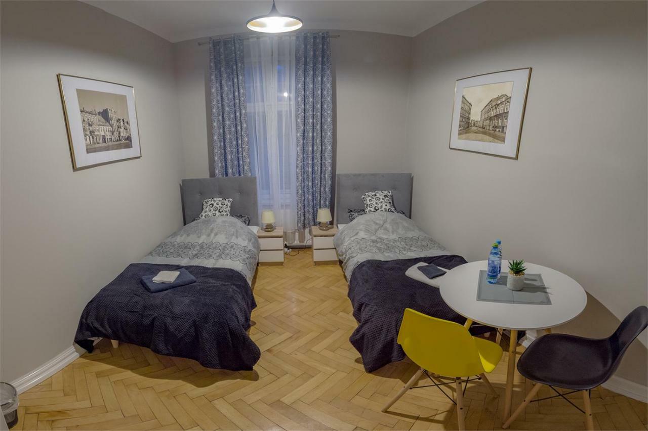 Czarna Owca- Pokoje Goscinne Gniezno Buitenkant foto